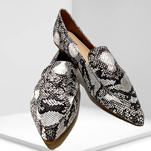 Snakeskin Flats - Picture 1 of 3